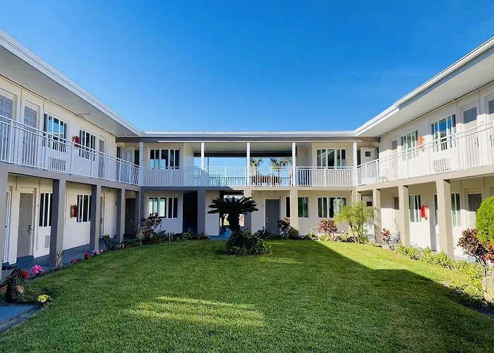 Motel: A 1 A Super Inn