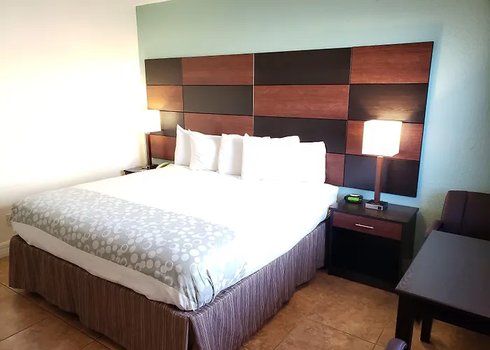 Motels Oceanfront Inn And Suites - Ormond
